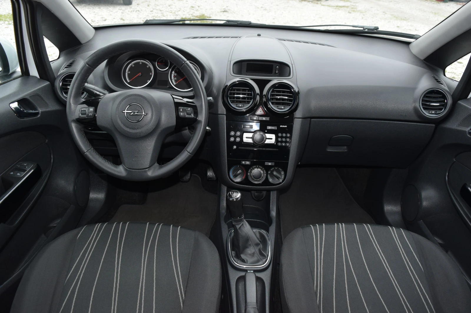 Opel Corsa 1.3 CDTI* Euro5 | Mobile.bg   11