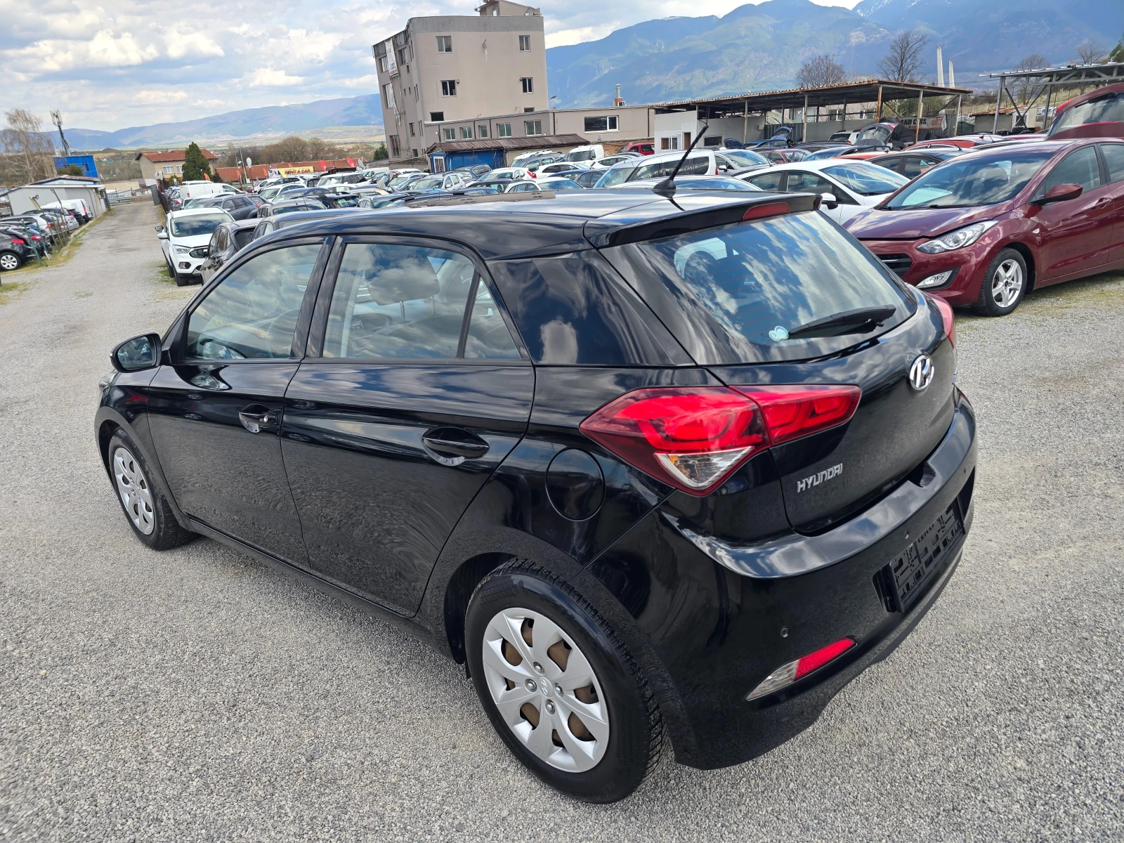 Hyundai I20 1.2i-85k.c-EURO-6, снимка 7 - Автомобили и джипове - 54124614