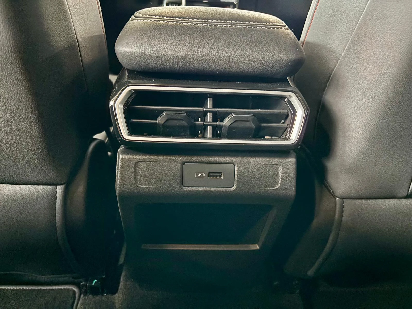 Geely Cityray 1.5T GK, снимка 11 - Автомобили и джипове - 54303724