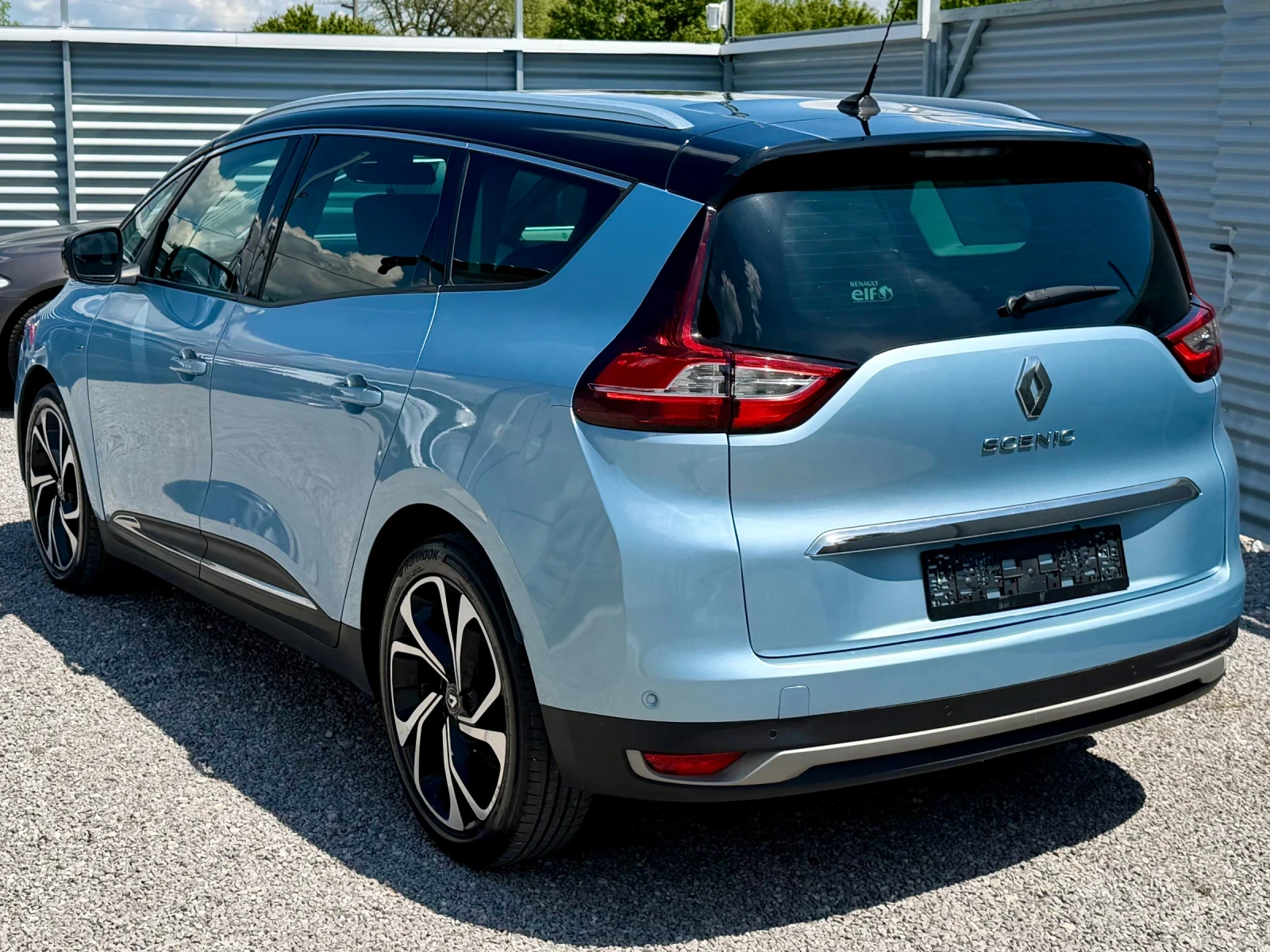 Renault Scenic BOSE/Автомат/7места/160 коня!!!, снимка 5 - Автомобили и джипове - 54493340