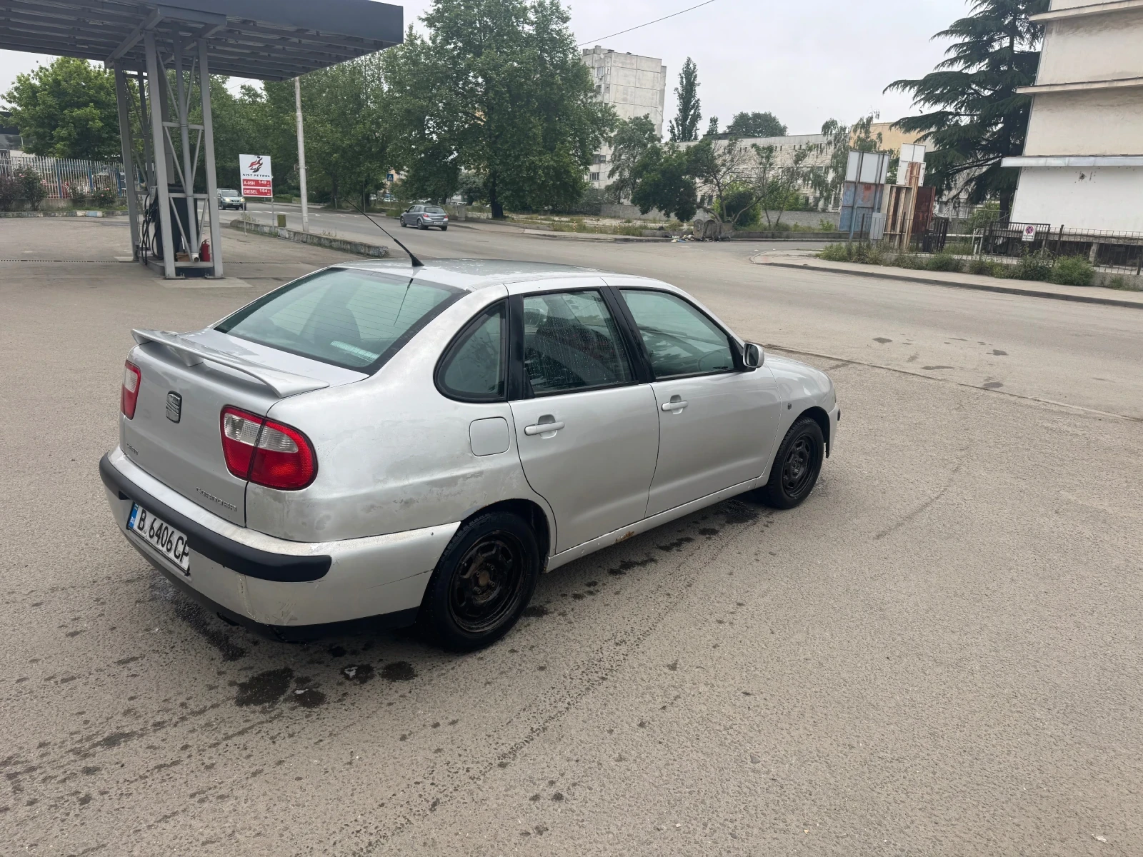 Seat Cordoba 1.6 , снимка 8 - Автомобили и джипове - 54648983