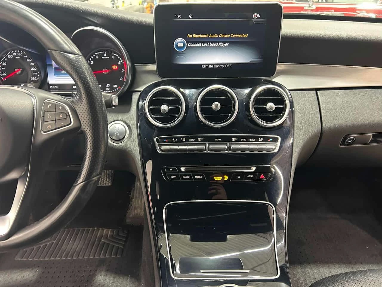 Mercedes-Benz C 300 * CARFAX * ОПЦИЯ ЗА ФИНАНСИРАНЕ, снимка 9 - Автомобили и джипове - 55684261