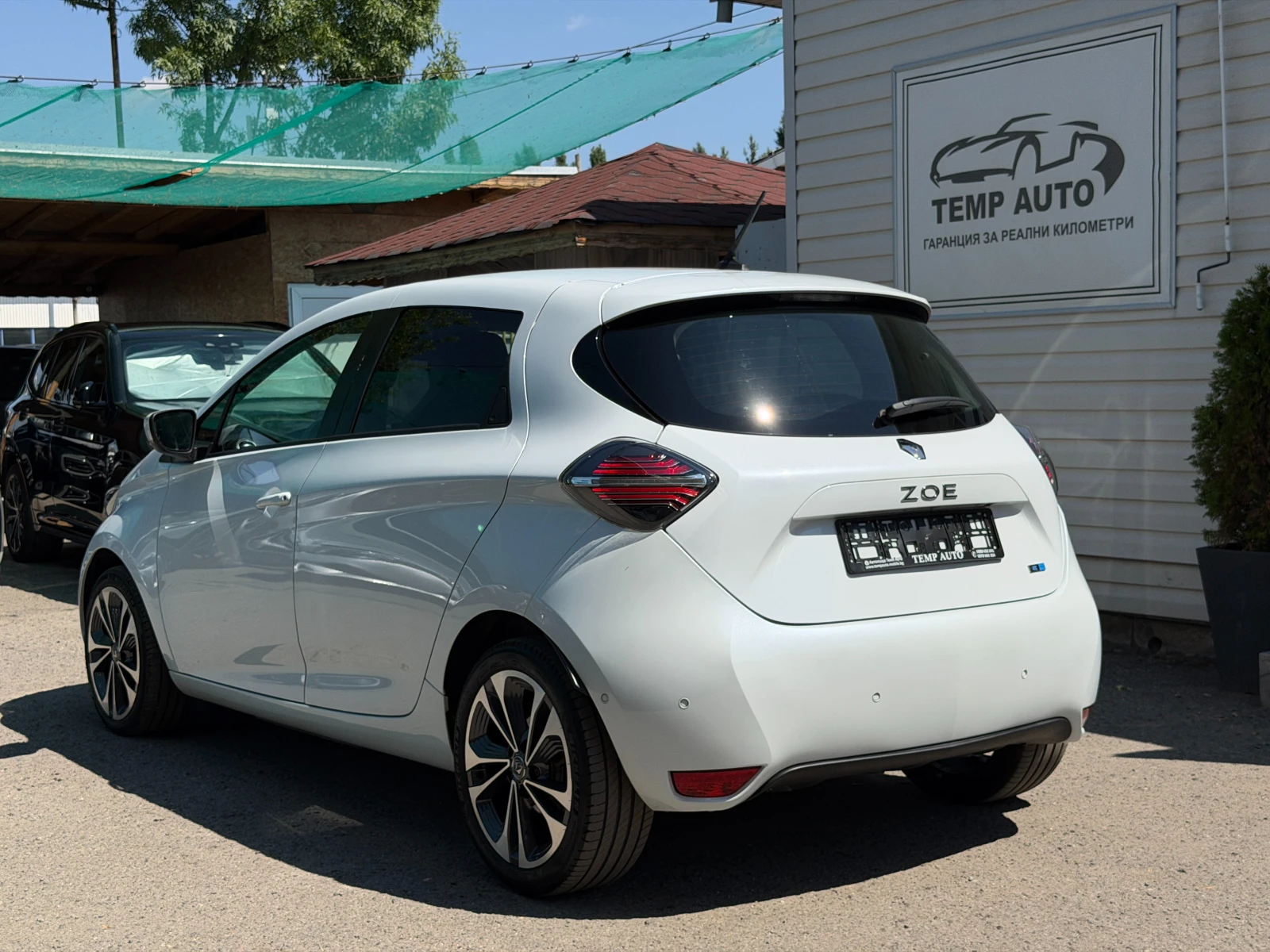Renault Zoe 52kWh-R-135* В ГАРАНЦИЯ С ПЪЛНА ИСТОРИЯ В RENAULT, снимка 4 - Автомобили и джипове - 55830471