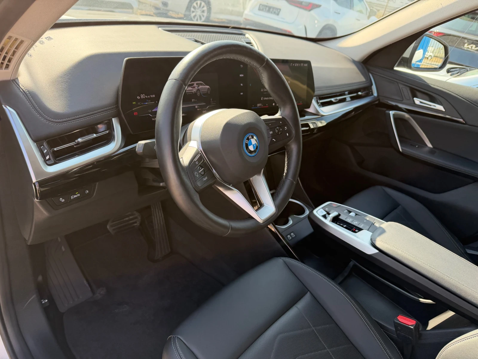 BMW iX1 eDrive20 * ��������!!!* xLine* LED* Facelift*  | Mobile.bg � ����������� 10