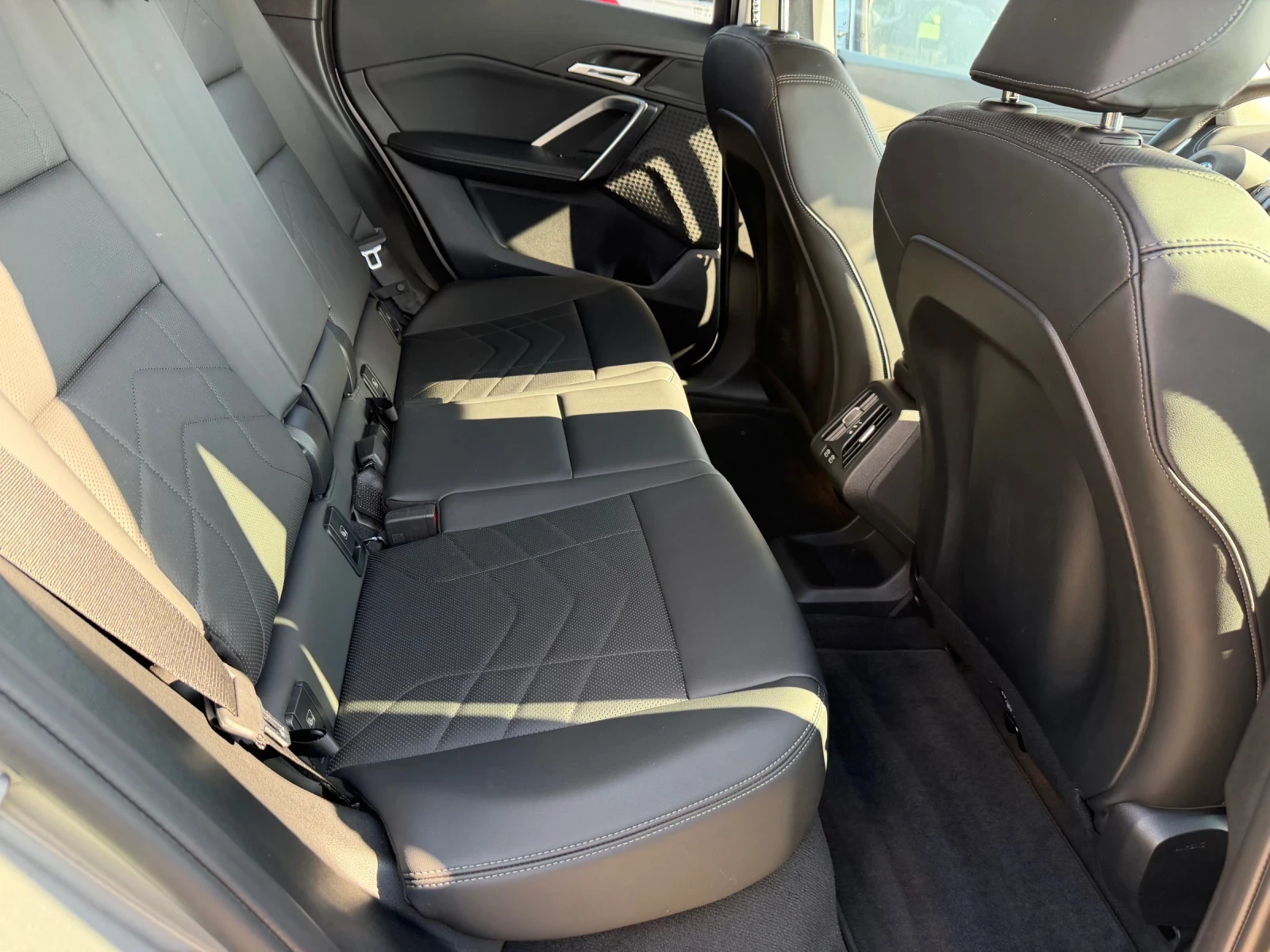 BMW iX1 eDrive20 * ��������!!!* xLine* LED* Facelift*  | Mobile.bg � ����������� 14