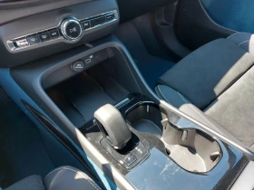 Volvo EX40 231HP/CORE/CAM/LED/NAVI/CPLAY/AMBI/285gpr, снимка 12