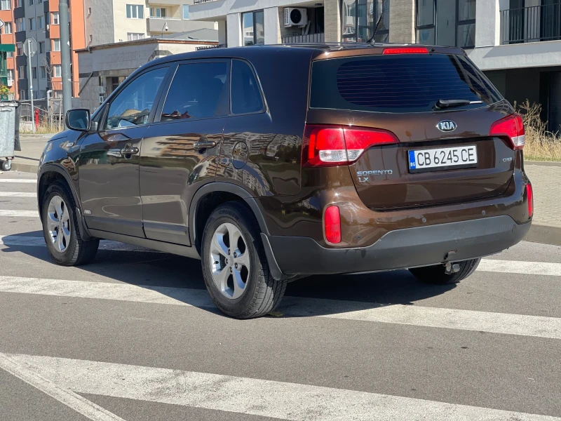 Kia Sorento FACELIFT AWD 2.2CRDI 7 МЕСТЕН ТЕГЛИЧ , снимка 3 - Автомобили и джипове - 47392507