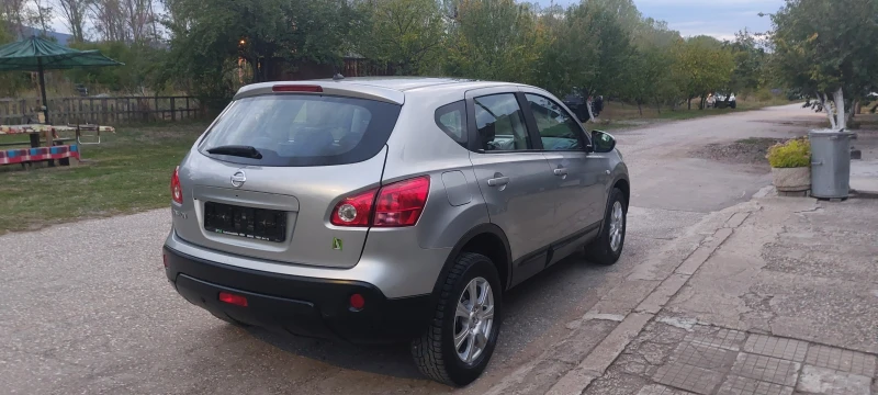 Nissan Qashqai J10, снимка 13 - Автомобили и джипове - 47454650