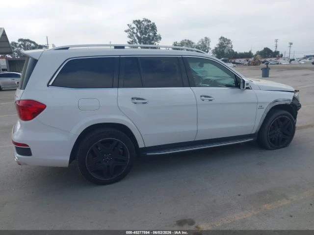 Mercedes-Benz GL 63 AMG BOSE* ОБДУХ* ДИСТРОНИК* ЛИЗИНГ, снимка 14 - Автомобили и джипове - 54997511
