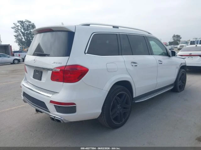 Mercedes-Benz GL 63 AMG BOSE* ОБДУХ* ДИСТРОНИК* ЛИЗИНГ, снимка 4 - Автомобили и джипове - 54997511