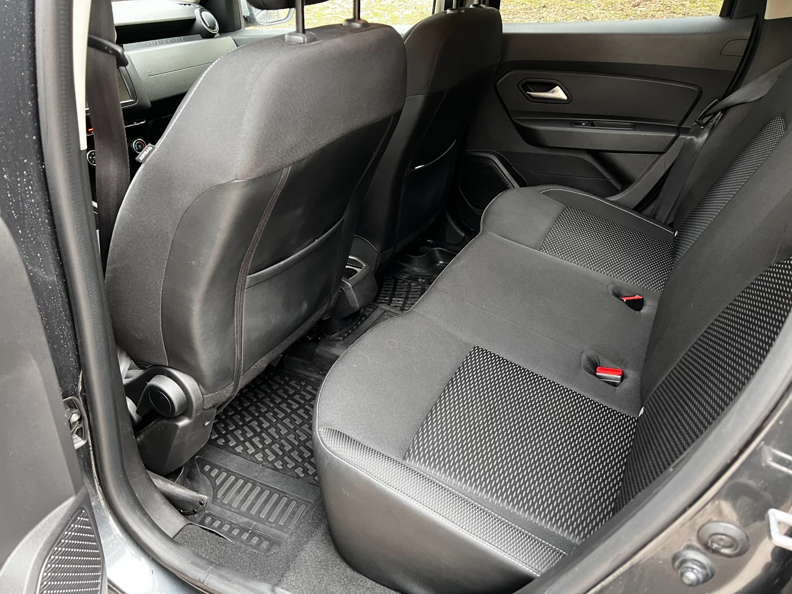 Dacia Duster 1.5DCI 4x4 - изображение 10