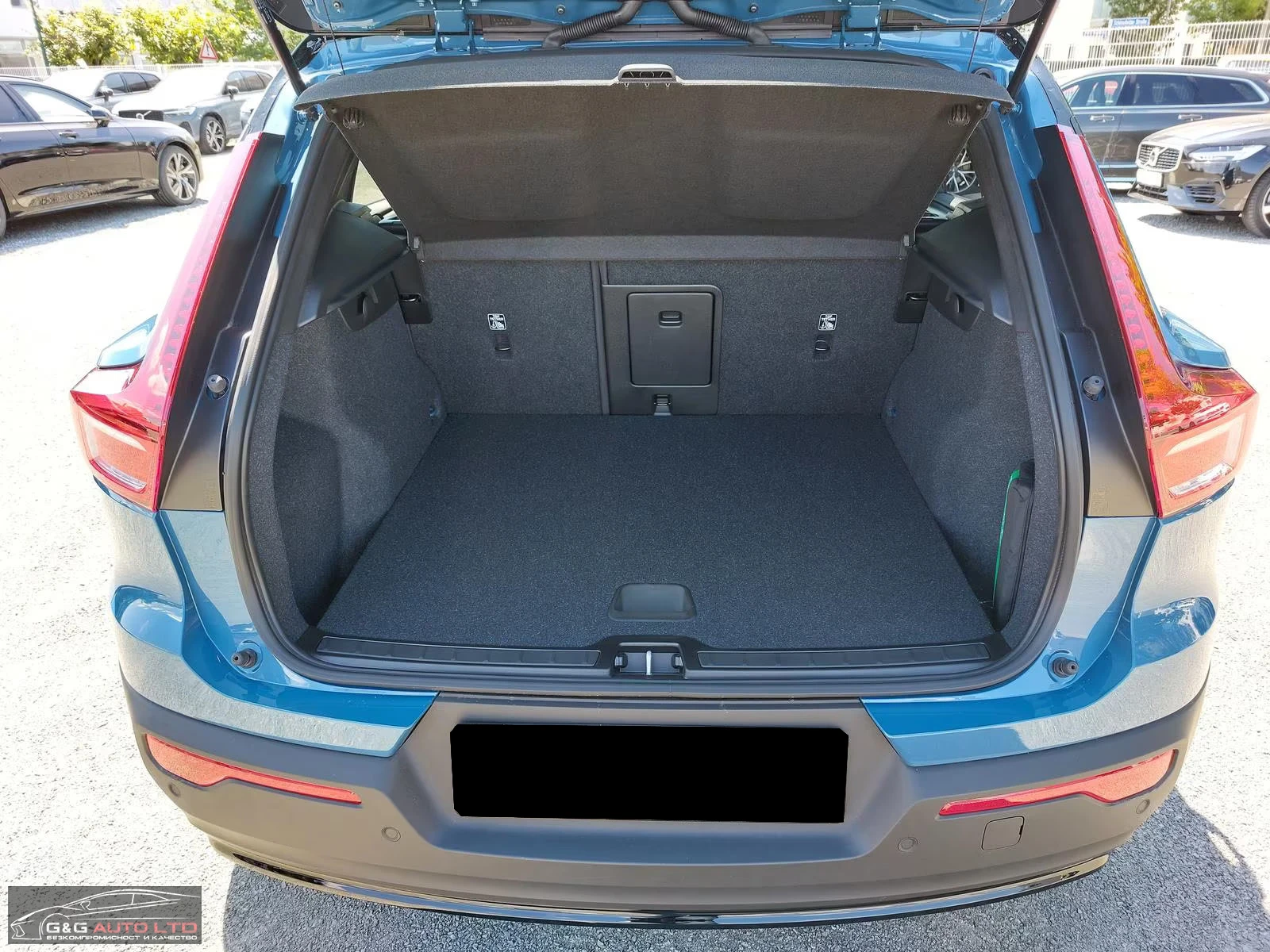 Volvo EX30 EX40/231HP/CORE/CAM/LED/NAVI/CPLAY/AMBI/285g - изображение 3