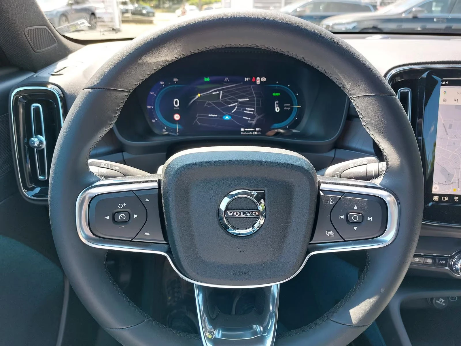Volvo EX30 EX40/231HP/CORE/CAM/LED/NAVI/CPLAY/AMBI/285g - изображение 7