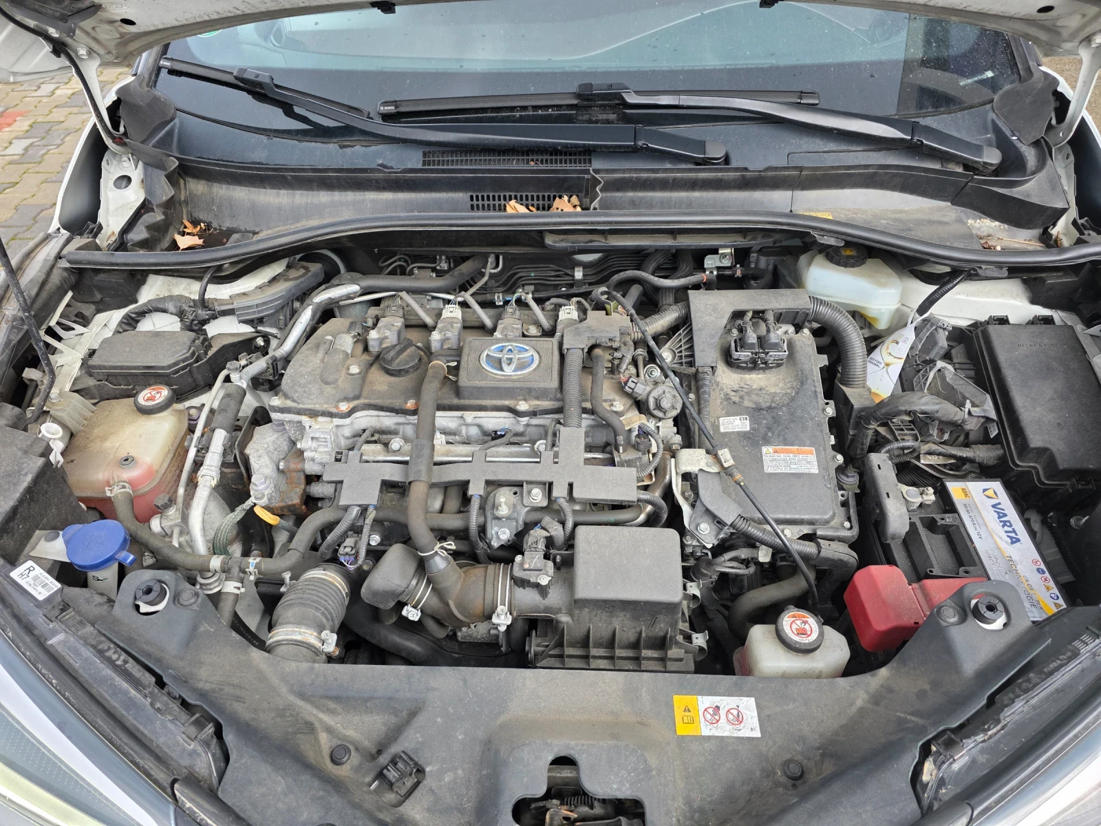 Toyota C-HR Toyota C-HR 1.8 Hybrid Lounge | Mobile.bg � ����������� 15