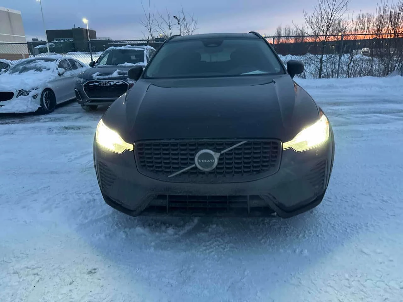 Volvo XC60  Ultimate Dark Theme /DISTRONIC/ 360 , снимка 6 - Автомобили и джипове - 53923495