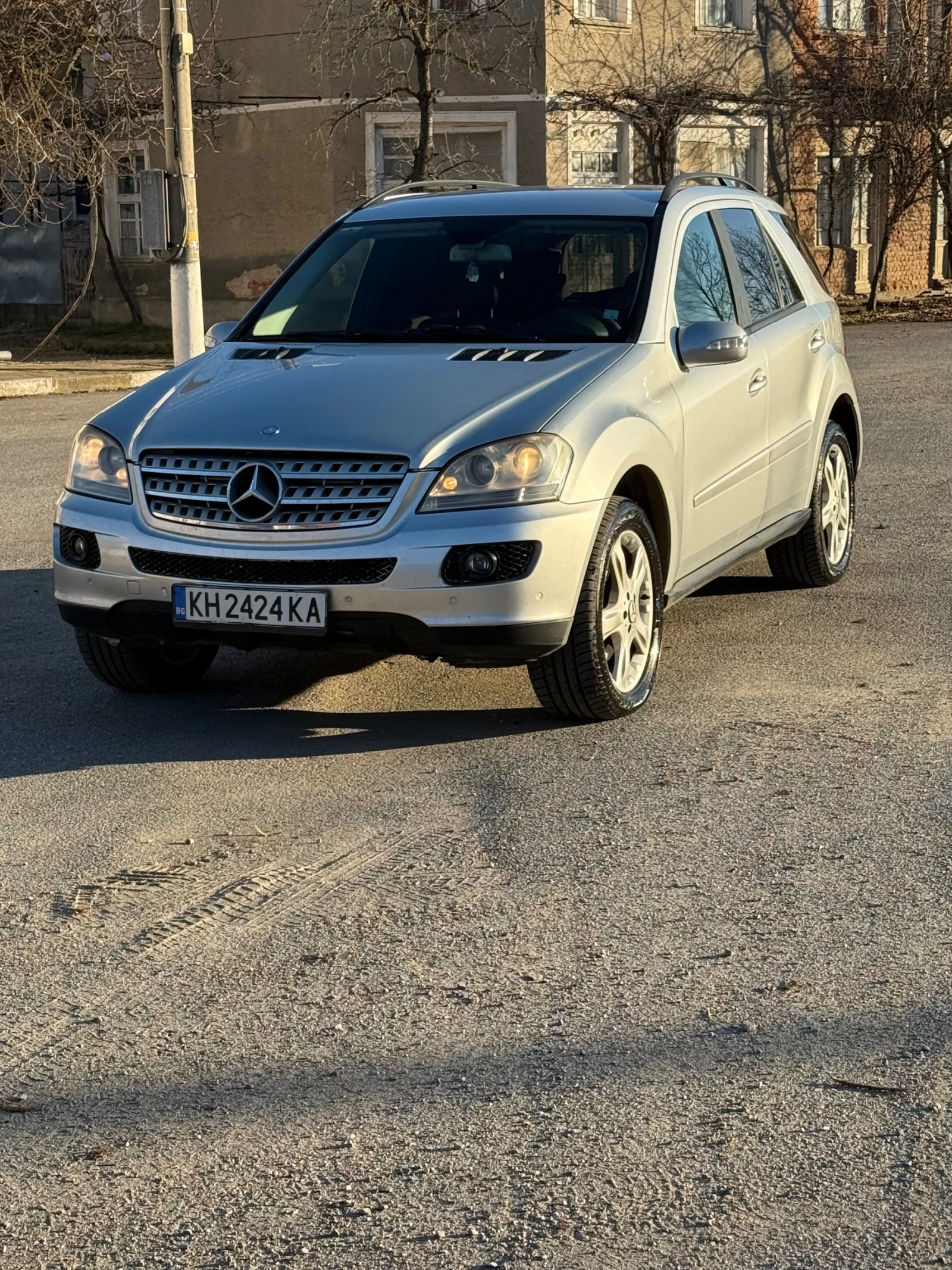 Mercedes-Benz ML 320 ., снимка 4 - Автомобили и джипове - 54653453