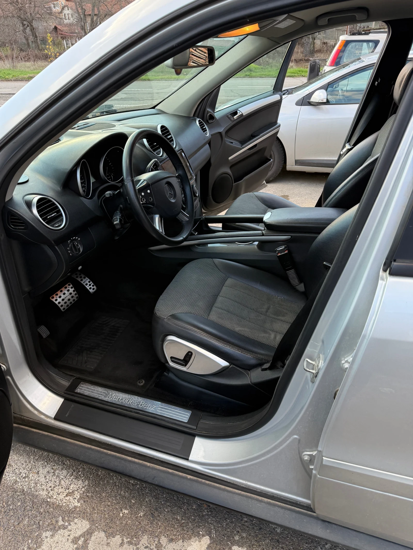Mercedes-Benz ML 320 ., снимка 11 - Автомобили и джипове - 54653453