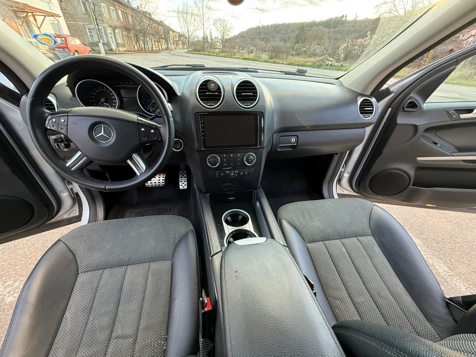 Mercedes-Benz ML 320 ., снимка 10 - Автомобили и джипове - 54653453