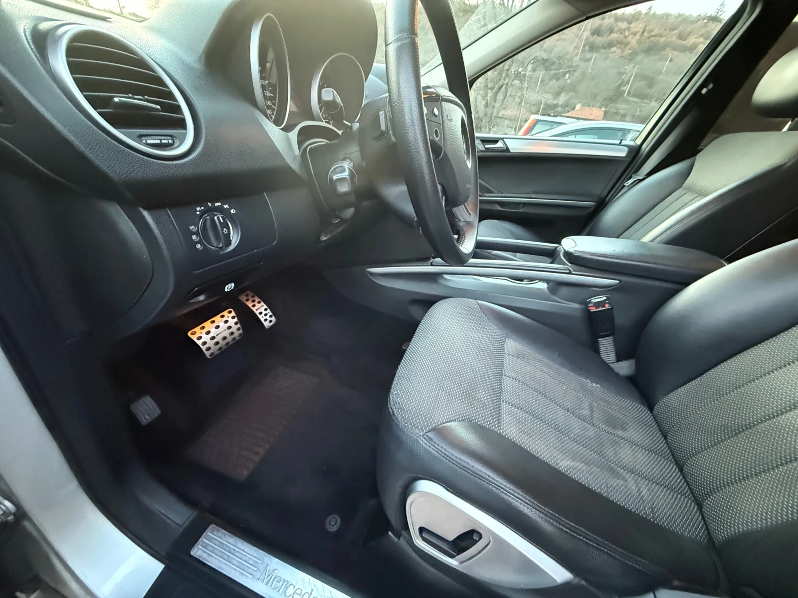 Mercedes-Benz ML 320 ., снимка 5 - Автомобили и джипове - 54653453
