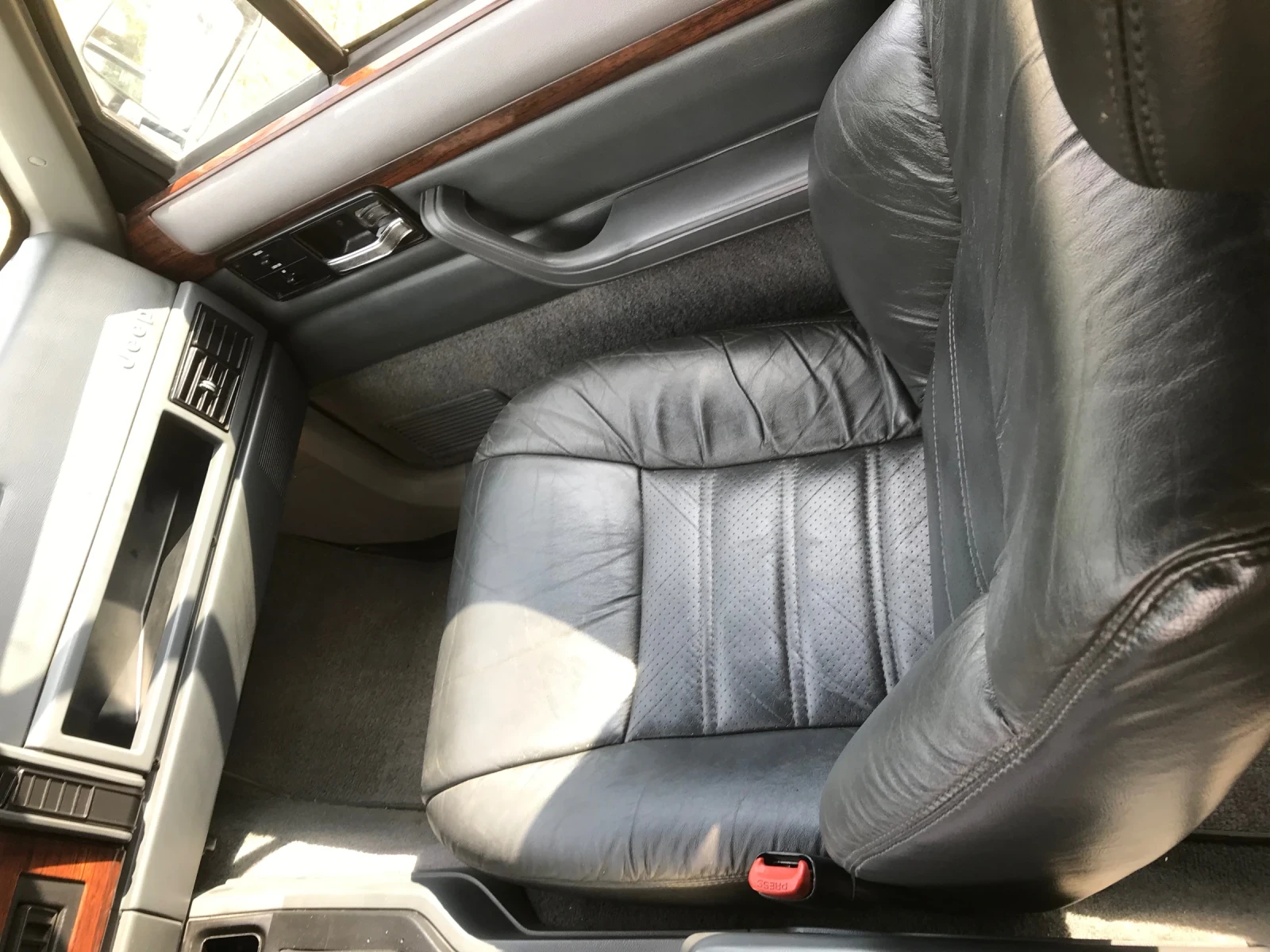 Jeep Cherokee, снимка 7 - Автомобили и джипове - 54789071
