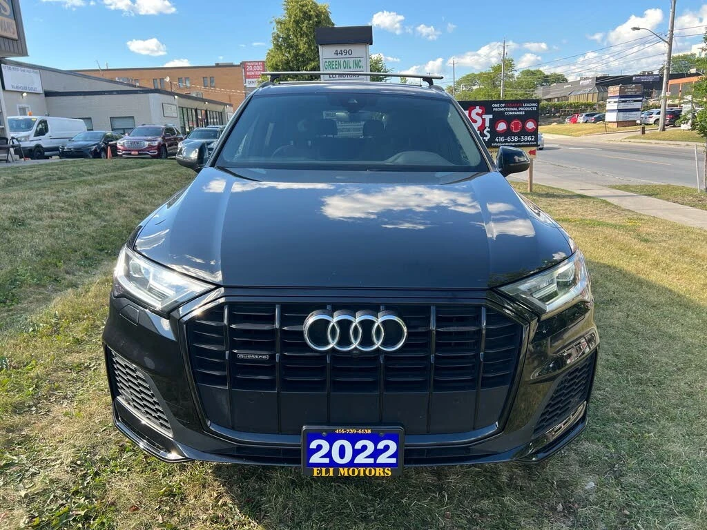 Audi Q7 * S-LINE * PANO * Автокредит * (Цена до България)
