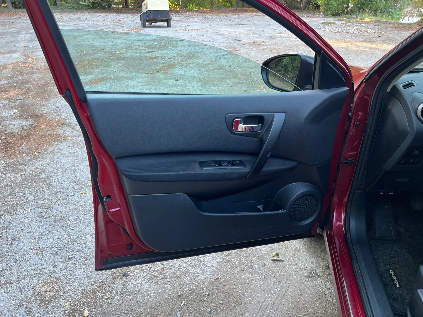 Nissan Qashqai 1.6DCI, снимка 10 - Автомобили и джипове - 55976804