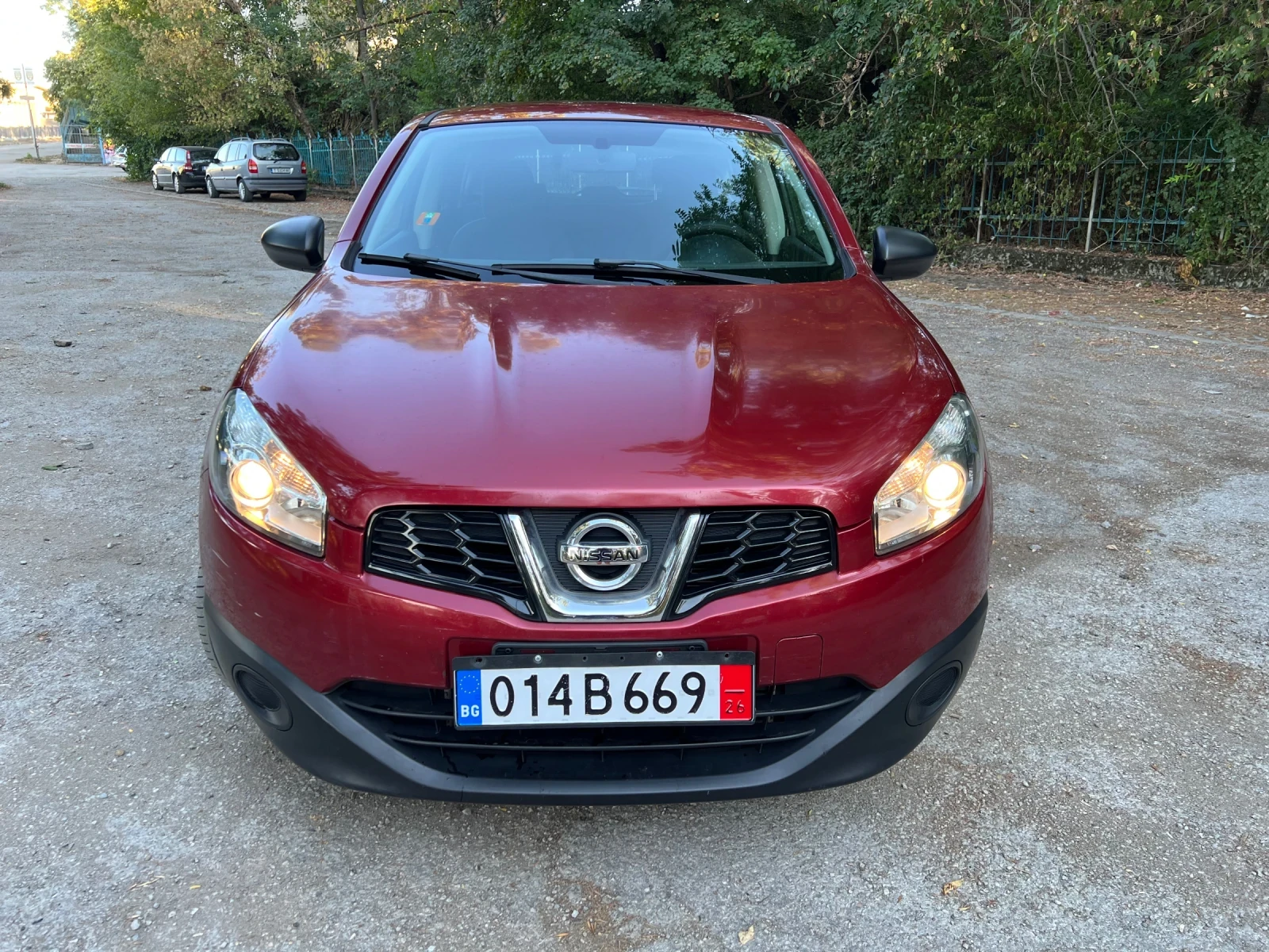 Nissan Qashqai 1.6DCI, снимка 2 - Автомобили и джипове - 55976804