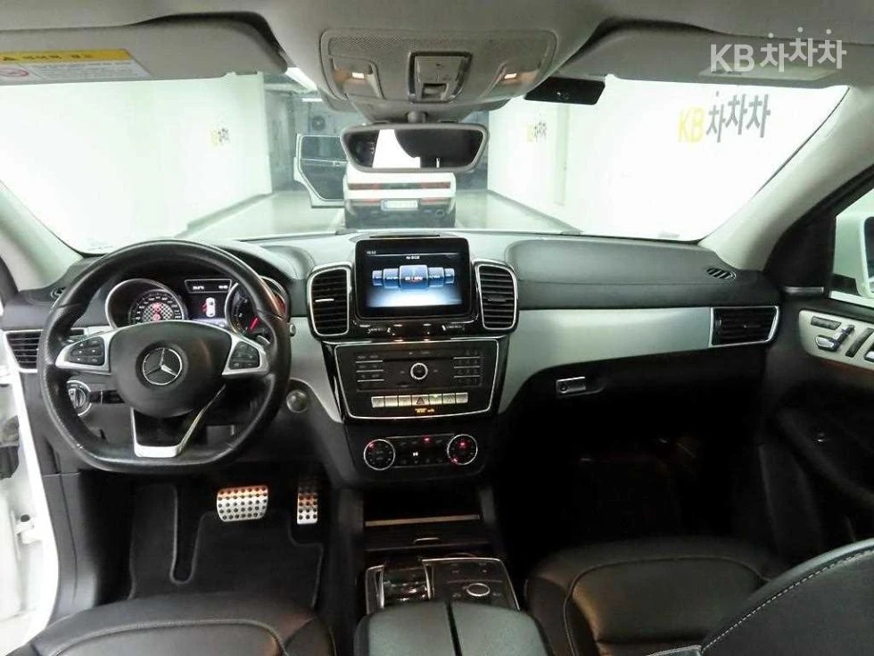 Mercedes-Benz GLE 350 4MATIC COUPE * КРАЙНА ЦЕНА* TV EKРАНИ, снимка 8 - Автомобили и джипове - 56207641