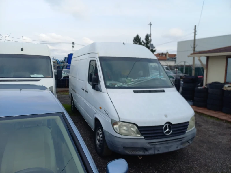 Mercedes-Benz Sprinter 313 2.2CDI, снимка 2 - Бусове и автобуси - 53317784