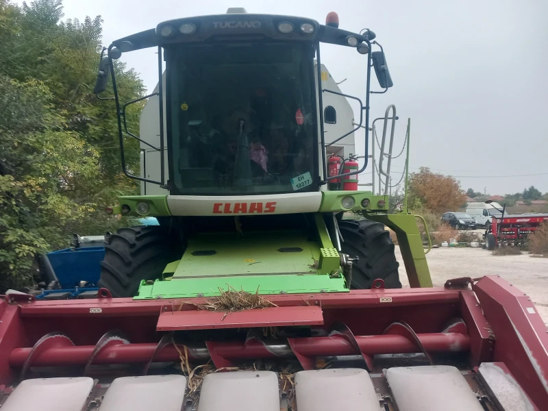 Комбайн Claas Tucano 440, снимка 3 - Селскостопанска техника - 52395746