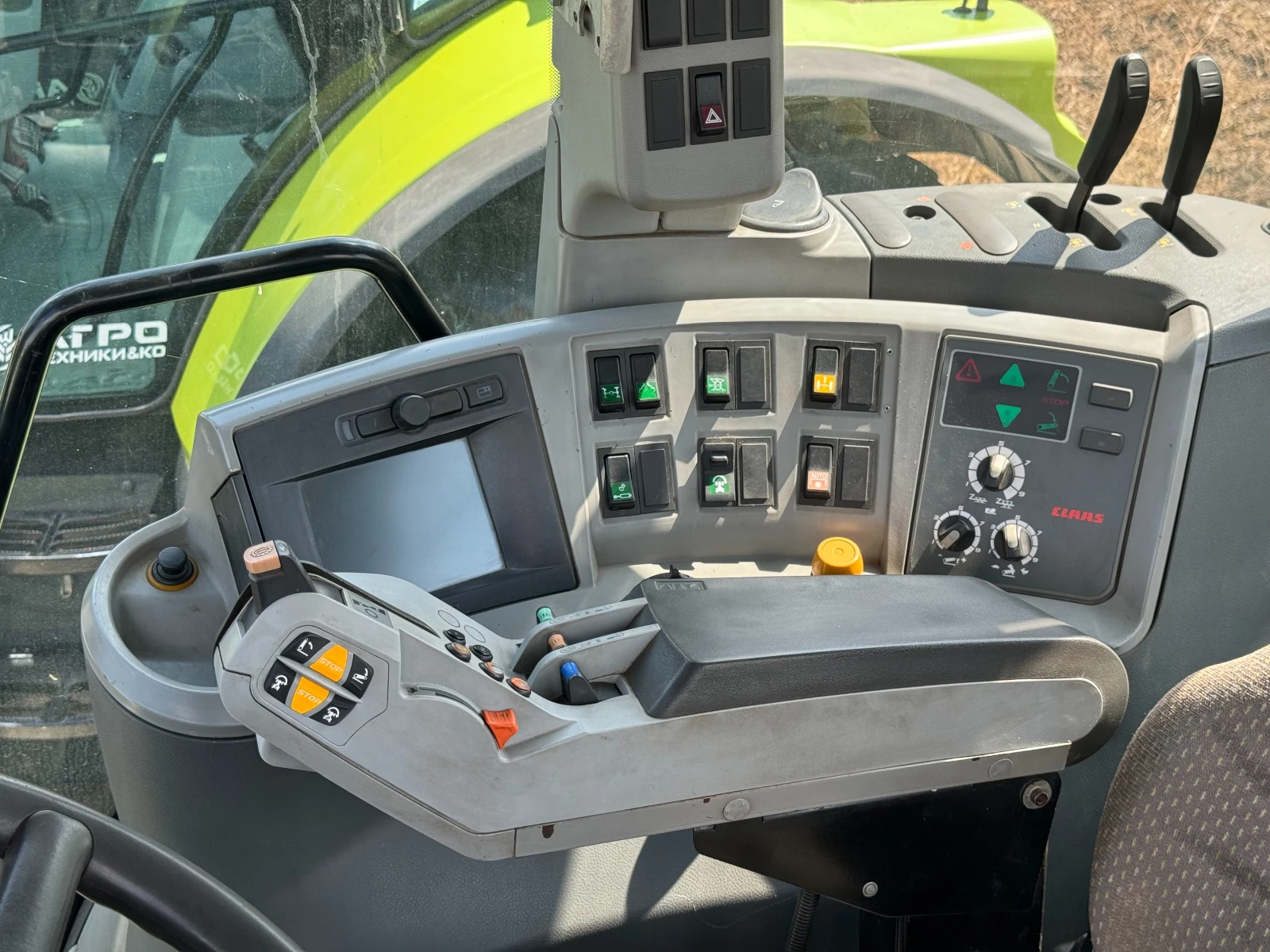 Трактор Claas AXION 840 - изображение 8