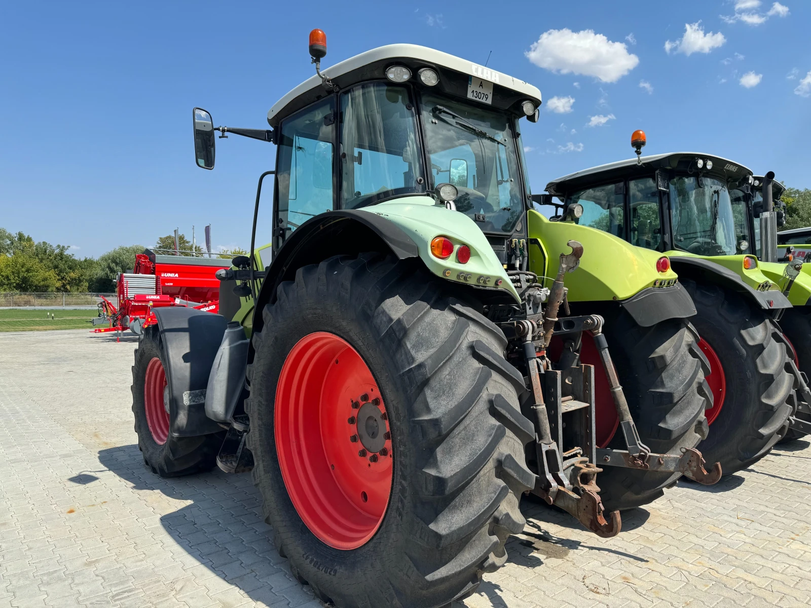 Трактор Claas AXION 840 - изображение 3