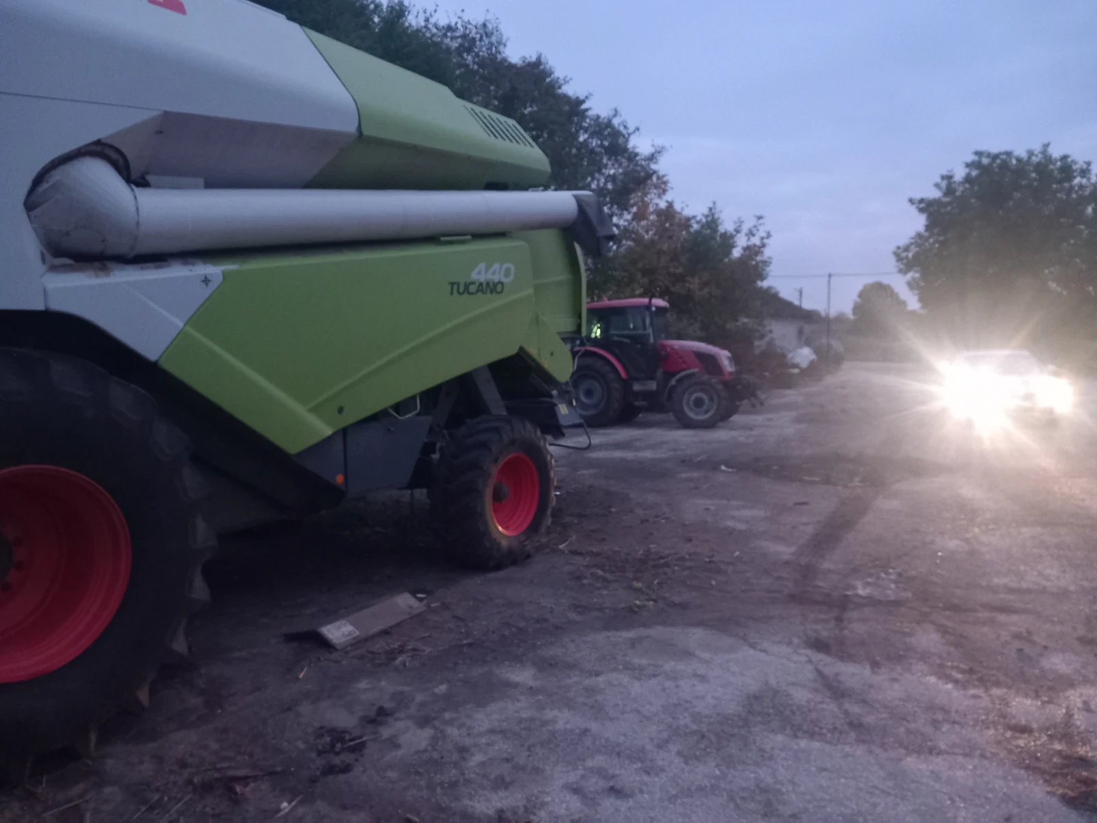 Комбайн Claas Tucano 440 - изображение 2