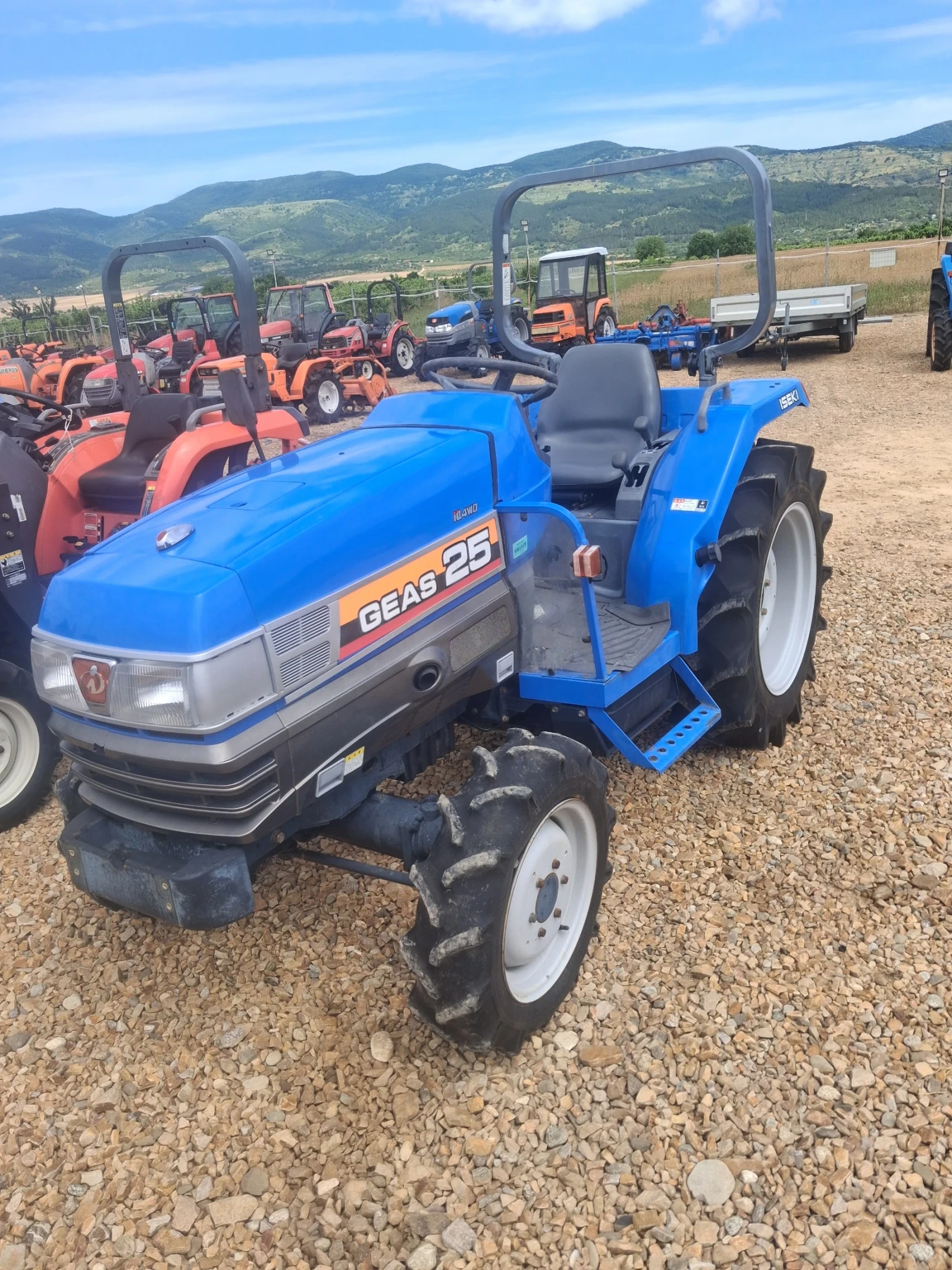 Трактор Kubota Скайтрак 