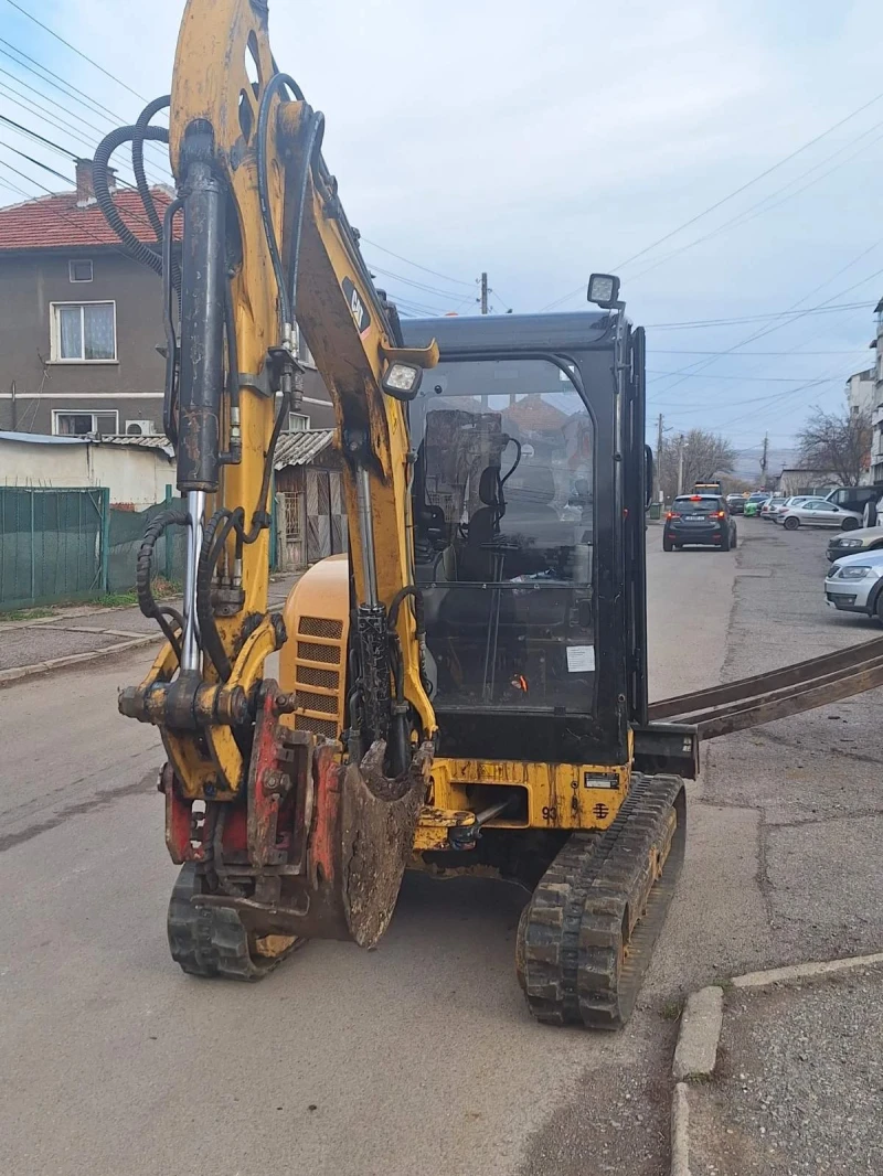 Багер Cat 302.7D, снимка 2 - Индустриална техника - 49534044