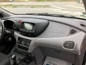 Nissan Almera tino 1.8  | Mobile.bg    16
