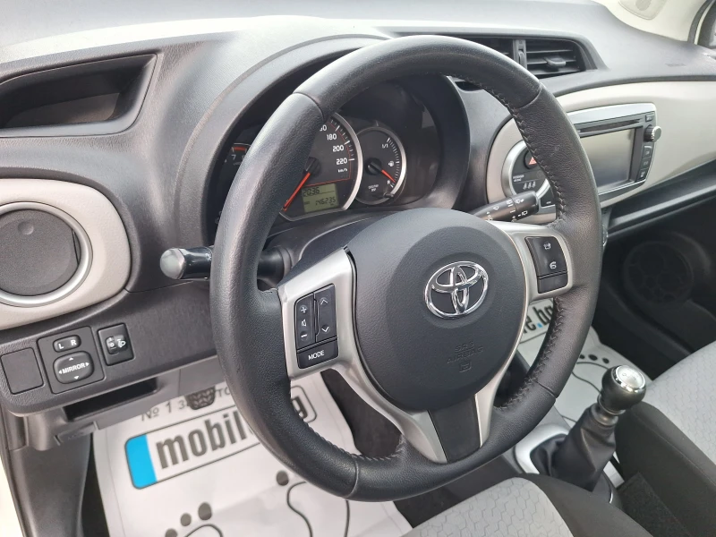 Toyota Yaris 1.33 vvt-i 99ks navi kamera klimatronik!, снимка 14 - Автомобили и джипове - 48882112