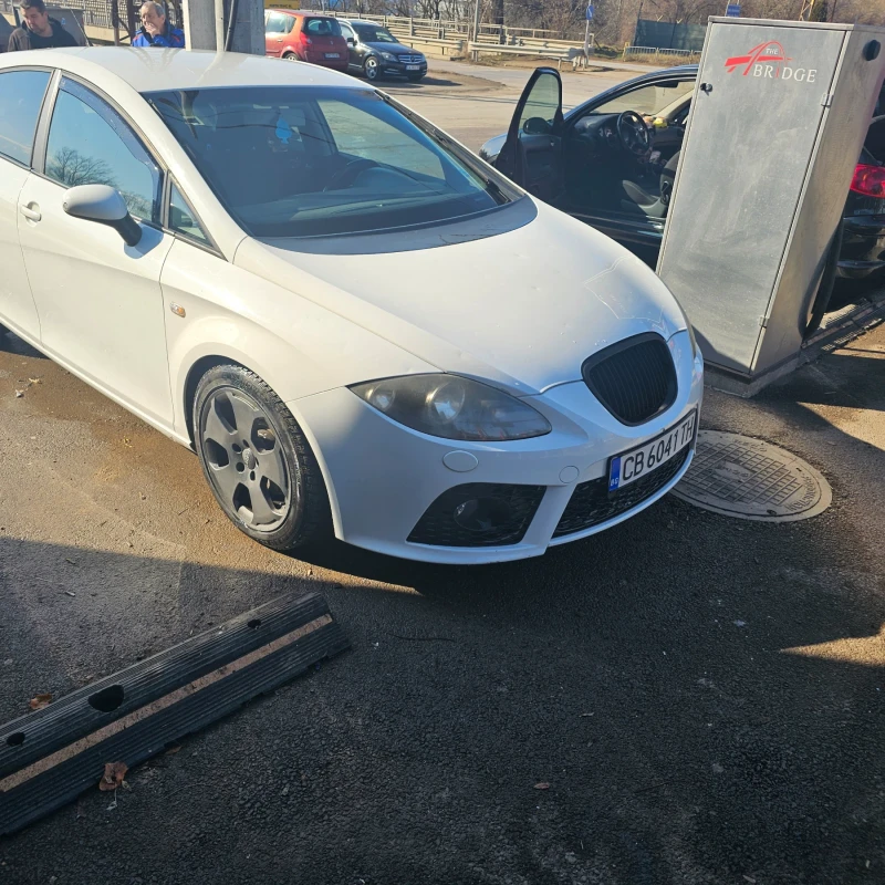 Seat Leon, снимка 3 - Автомобили и джипове - 48917477