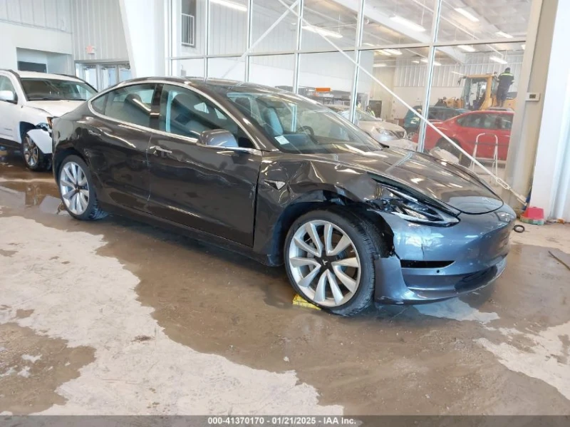 Tesla Model 3 U  U NX All Wheel Drive, снимка 1 - Автомобили и джипове - 49314275