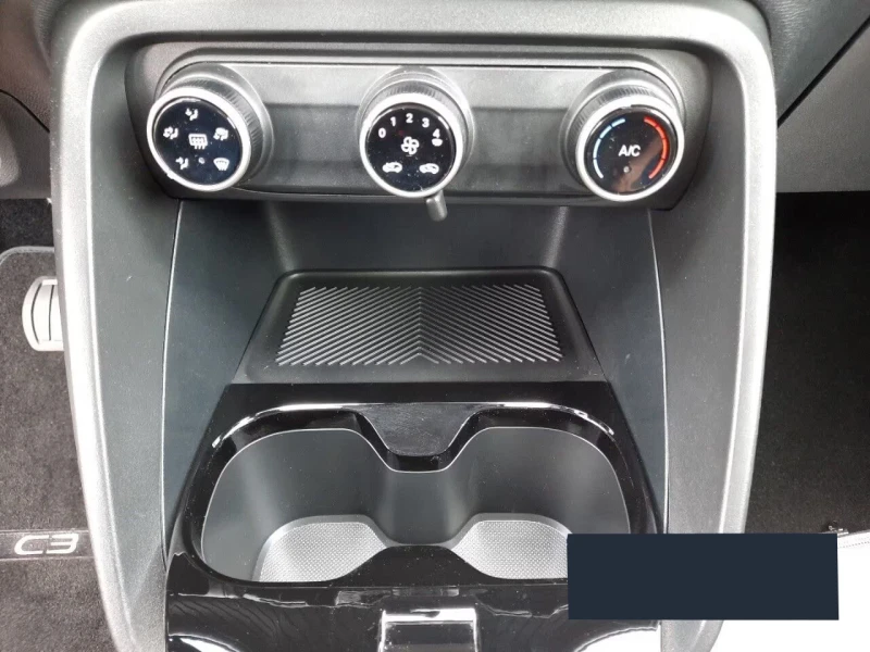 Citroen C3 ELEKTROMOTOR/113HP/CAM/CARPLAY/HUD/LED/NAVI/301f, снимка 13 - Автомобили и джипове - 50884960