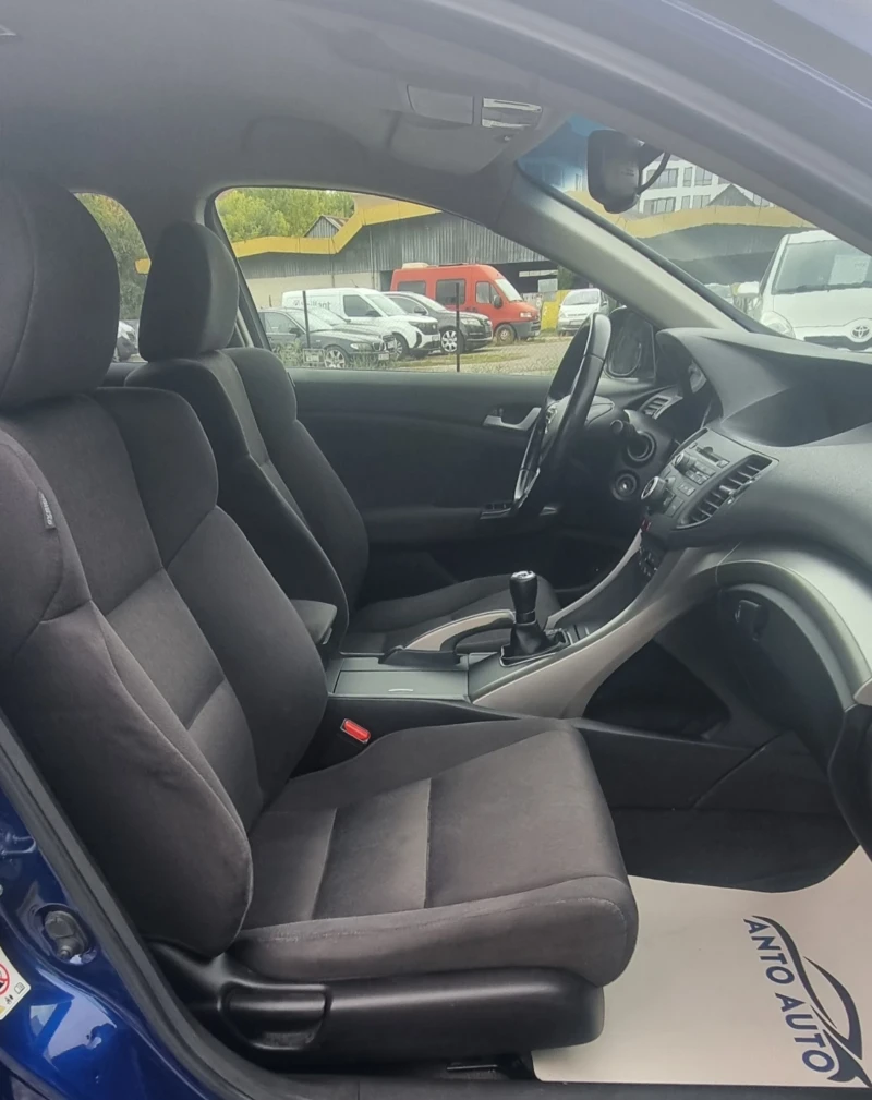 Honda Accord 2.0 i-VTEC, снимка 10 - Автомобили и джипове - 51940604