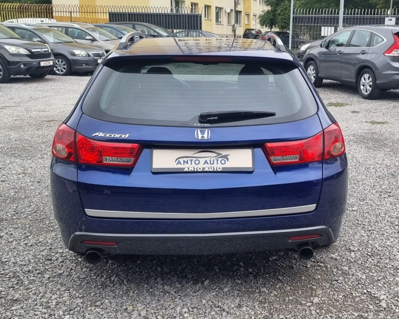 Honda Accord 2.0 i-VTEC, снимка 6 - Автомобили и джипове - 51940604