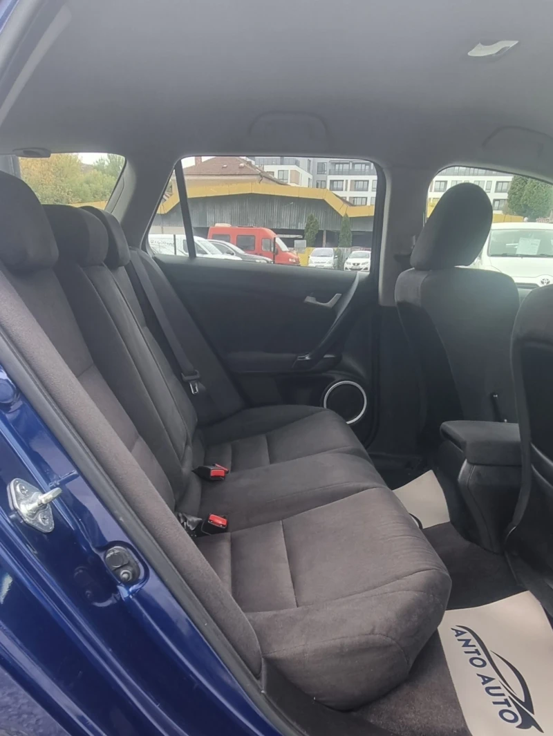 Honda Accord 2.0 i-VTEC, снимка 12 - Автомобили и джипове - 51940604