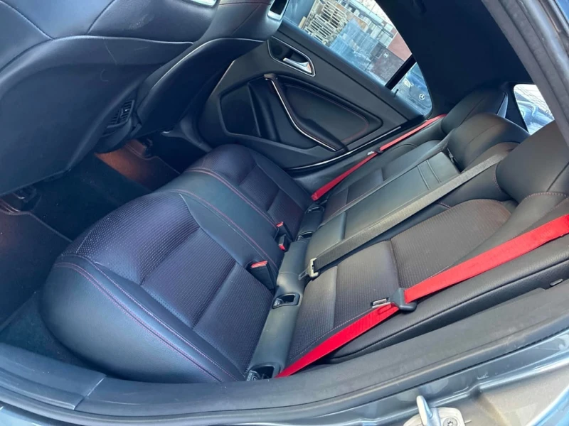 Mercedes-Benz CLA 45 AMG CARFAX, снимка 14 - Автомобили и джипове - 52671962