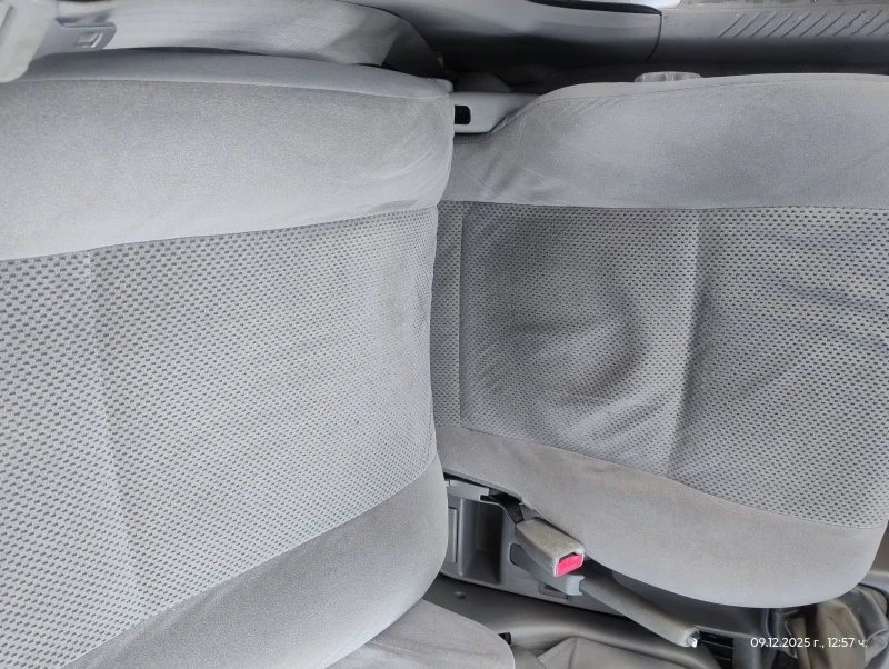 Mazda Premacy 1.9 газ клима, снимка 10 - Автомобили и джипове - 52819614