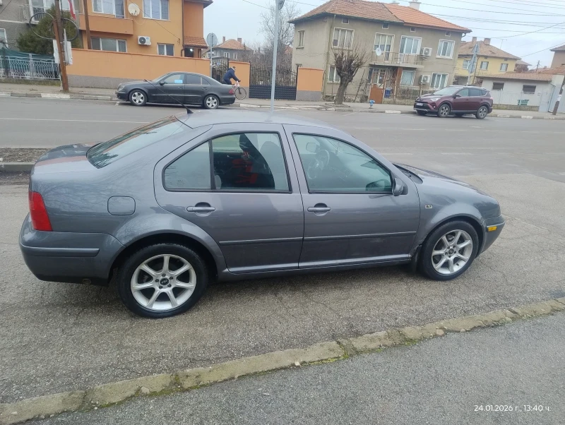 VW Bora 2.0газ автоматик, снимка 8 - Автомобили и джипове - 53115944