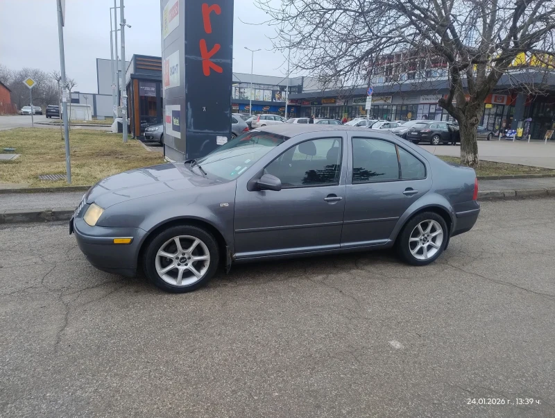 VW Bora 2.0газ автоматик, снимка 2 - Автомобили и джипове - 53115944