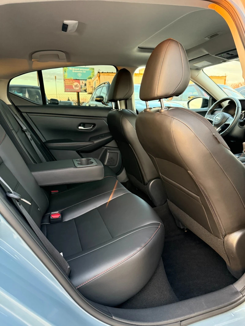 Nissan Sentra SR 2.0i FullMax 6800км, снимка 14 - Автомобили и джипове - 52938337