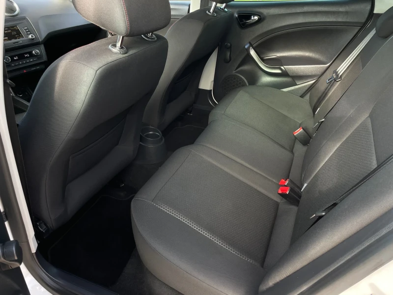 Seat Ibiza 1.4TDI FR Facelift Навигация Камера ЛЕД, снимка 13 - Автомобили и джипове - 52965037