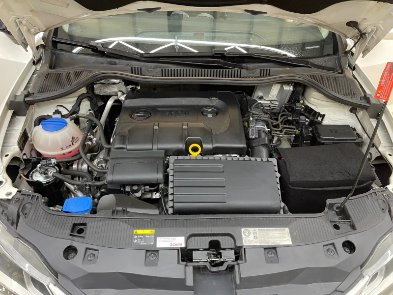 Seat Ibiza 1.4TDI FR Facelift Навигация Камера ЛЕД, снимка 17 - Автомобили и джипове - 52965037